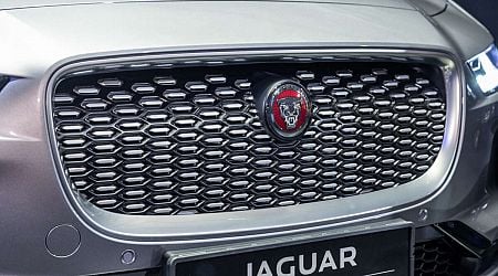 Jaguar halts new vehicle sales in the United Kingdom until next-generation, JEA-based models debut in 2026