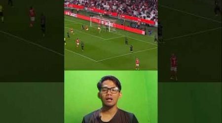 Di awali pemain Benfica ngolongin pemain lawan