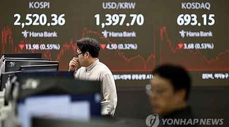 Seoul shares open lower on tech slump