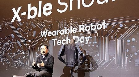 Hyundai Motor unveils muscle strength-enhancing wearable robot for workers