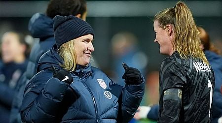 Naeher retires as USWNT's 'greatest goalkeeper'