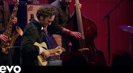 Julian Lage: "Serenade"