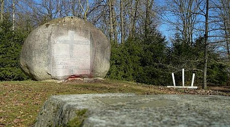 Latvian Security Service urges prosecution for memorial desecration