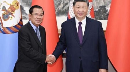 Xi holds talks with Cambodia's senate president Hun Sen