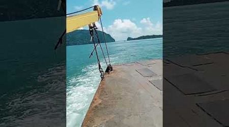 #ferry #kohlanta #lantaisland #krabi #thailand #sky #sea