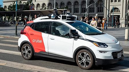 GM gives up on robotaxis after a string of troubles with Cruise