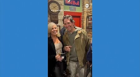 WATCH: Actor Paul Rudd gets song with his pint in Dublin pub