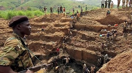 Apple accused of covering up war crimes by willfully using Congo conflict minerals