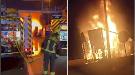 Watch: Lorry becomes engulfed in flames near Marbella causing huge traffic jam