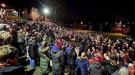 Candlelit vigil for nurse Karen Cummings hears that 'enough is enough'