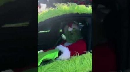 #drzanga1gliwice #grinch #bmw #shorts #cars #christmas #carspotting #funny #poland #viralvideo