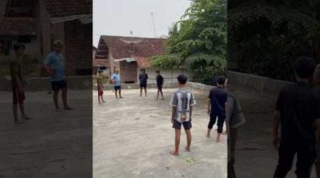 Kalian kalo main bola gini juga ga,yang gemuk harus jadi kiper #shorts #lucu #kocak