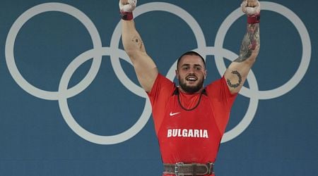 Bulgaria's Karlos Nasar Awarded as World's Best Weightlifter of 2024