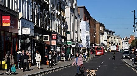 UK economy flat-lined in third quarter, in new setback for government