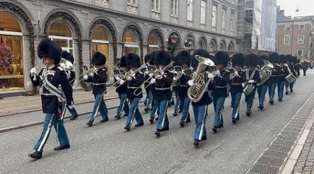 Changing the Guard (Copenhagen) 9/12/24