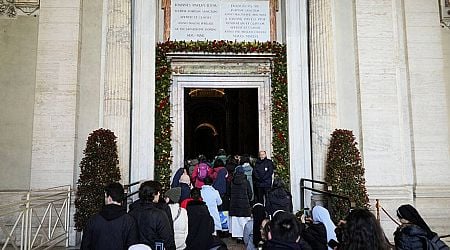 Pilgrims pass through Vatican Holy Door as the 2025 Holy Year begins