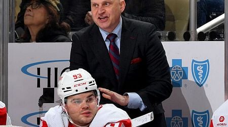 Red Wings fire Lalonde, hire McLellan