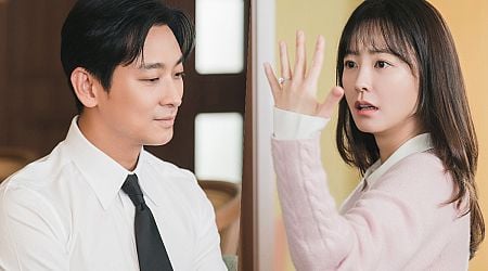 Jung Yu Mi Defiantly Flashes Her Engagement Ring At Ju Ji Hoon's Father In "Love Your Enemy"