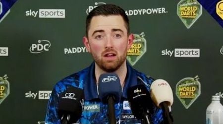 Luke Humphries fires shots at Peter Wright with brutal putdown for darts rival