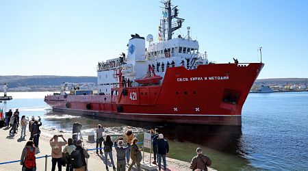 Bulgarian Research Vessel Reaches Antarctica