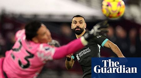 Magnificent Mo Salah puts Liverpool eight points clear - Football Weekly