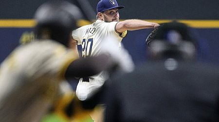 Wade Miley Plans To Pitch In 2025, Would Prefer To Re-Sign With Brewers