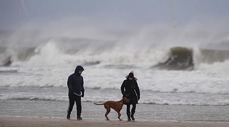 Wind, rain and the threat of floods play the spoiler for New Year's festivities in the UK