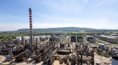 Exclusive-Varo Energy in talks to buy Preem's Swedish refineries, sources say