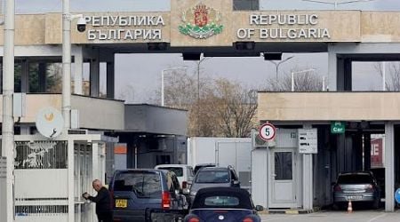 Romania and Bulgaria become fully fledged members of the Schengen area as land border checks lifted