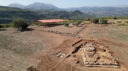 Traces of Ancient Monumental Structure Unearthed in Greece