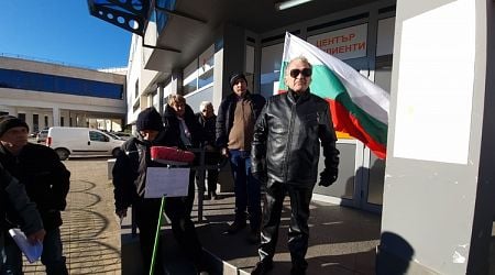 Lovech Residents Protest Against Ongoing Problems with Electricity Supply