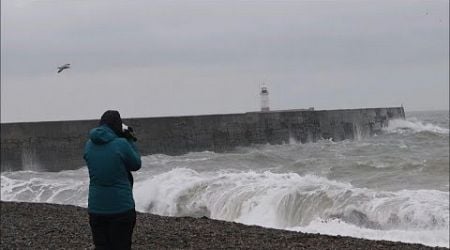 Strong winds as bad weather set to hit UK New Year celebrations | AFP