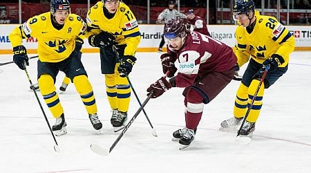 Sweden hangs on for quarterfinal win over Latvia at world junior hockey championship