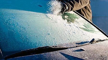 Experts explain why you should never use kettle to de-ice windscreen as cold snap hits Ireland