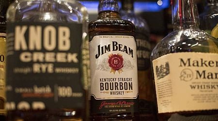 Surgeon General calls for new label on drinks to warn Americans of alcohol's cancer risk