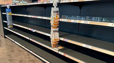 'No milk, bread or toilet roll', cry shoppers as Irish supermarket shelves CLEARED OUT before heavy snow & temp drop