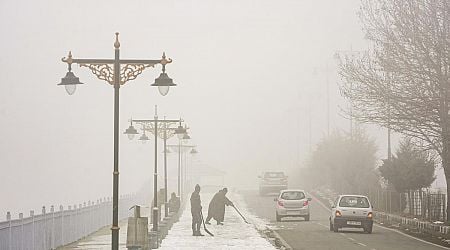 Ten flights cancelled as fog hits operations at Srinagar airport