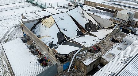 Roof collapses on Kerry sports centre after heavy snowfall as arctic blast makes presence felt 