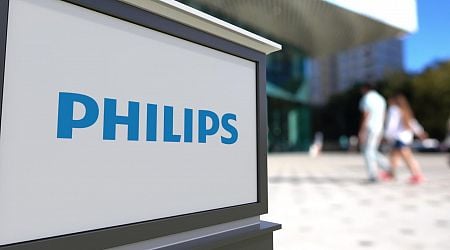 Philips sells semiconductor and medical chip unit to Dutch consortium