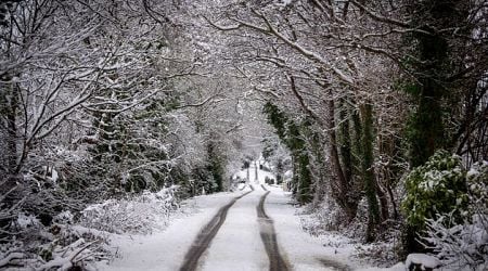 Local farmers help rescue four Kerry families snowed in without water or electricity since Saturday