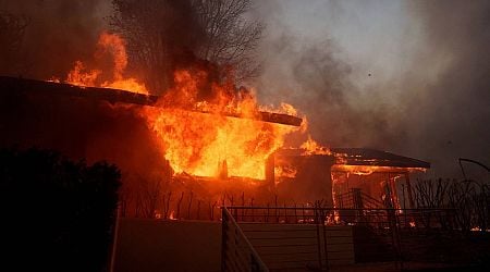 30,000 flee for their lives as homes destroyed in horror wildfires in Los Angeles 