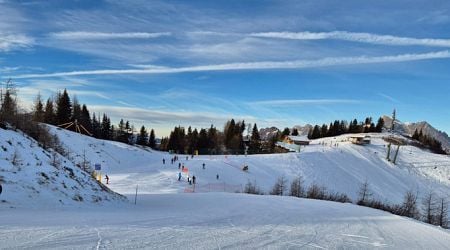 Body of one of 2 British climbers found