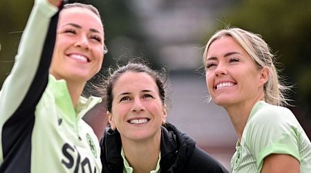 Katie McCabe leads tributes to 'Irish legend' and 'absolute rock on and off the pitch' Niamh Fahey after retirement