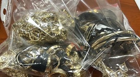 Smuggled Gold Jewelry Worth over BGN 60,000 Found in Passenger's Underwear at Border with Turkiye