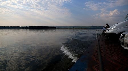 Oryahovo-Bechet Ferry between Bulgaria and Romania Temporarily Closed due to Strong Wind 