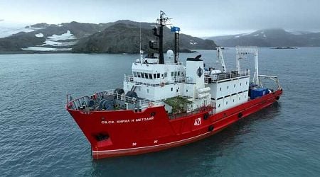 Bulgarian Naval Research Vessel Delivers Equipment to Spanish Antarctic Base on Deception Island