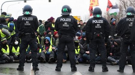 'No to Nazis': Protests delay start of German far-right party's key meeting