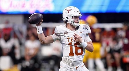 Texas football offseason news: Transfer portal, roster updates, recruiting outlook from Longhorns experts