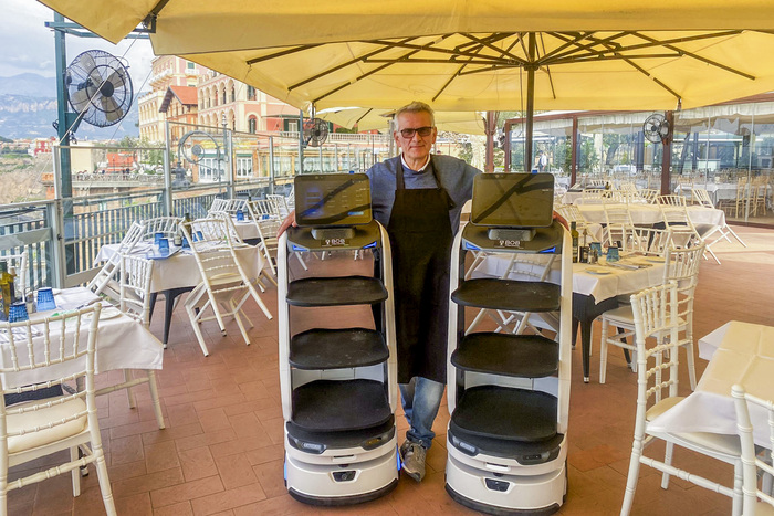 Restaurateur 'hires' robots after failing to get staff
