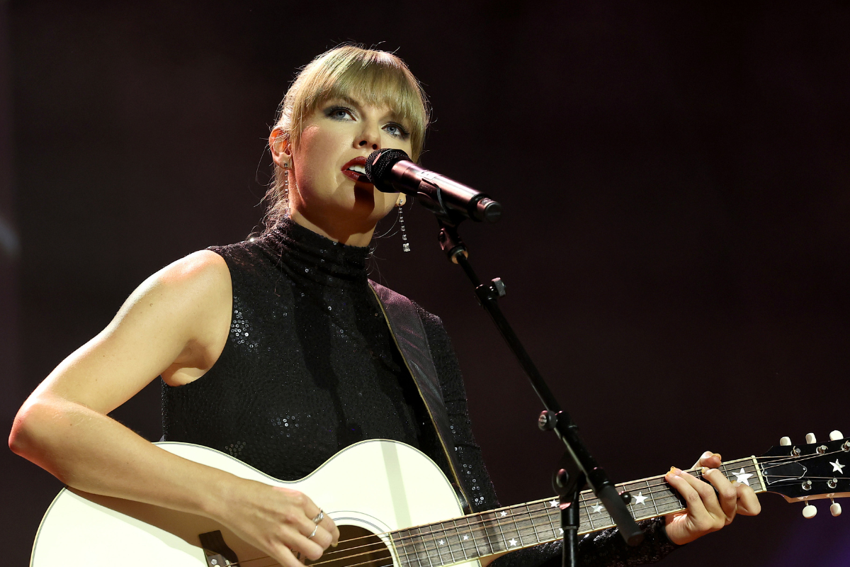 Taylor Swift Album Leak Alleged as Lyrics Mocked Online